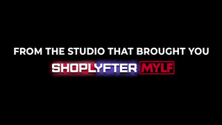 Mylf - Sofy Soul a szabadban baszik