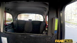 Fake Taxi - 19 éves tini kisasszony kefélni akart
