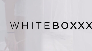 WhiteBoxxx - Stacy Cruz és a kedvenc játékszere
