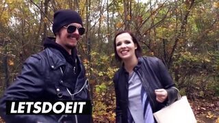 Méretes didkós néger hajú német kisasszony felvétel a hatalmas kombiban vad baszásra