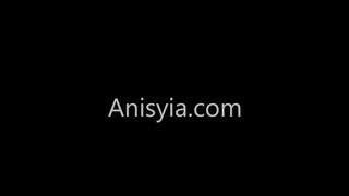 Anisyia alaposan cidázza a nagy kárót livejasminen